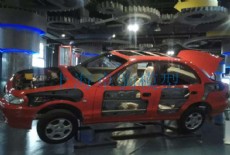 車展現場解剖汽車模型