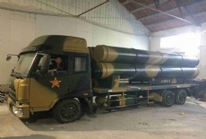 大型導彈發(fā)射車模型