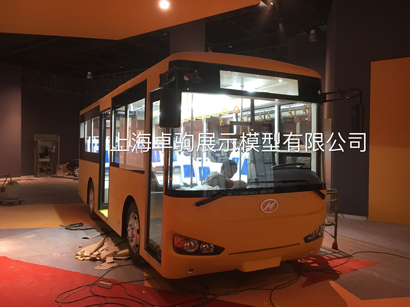 寧波城市展廳公交車模型安裝完成